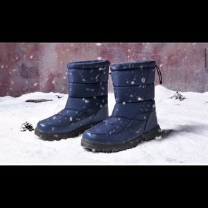 Men’s/women’s winter snow boots brand new navy blue